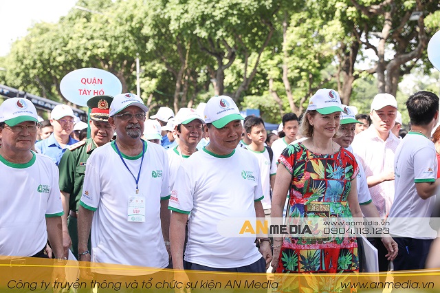 Chủ tịch nước Nguyễn Xuân Phúc trong sự kiện Phòng chống rác thải nhựa