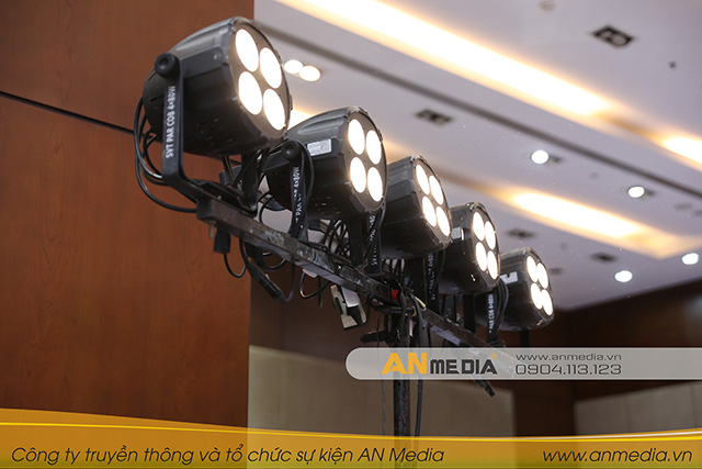 AN Media cho thuê thiết bị ánh sáng 
