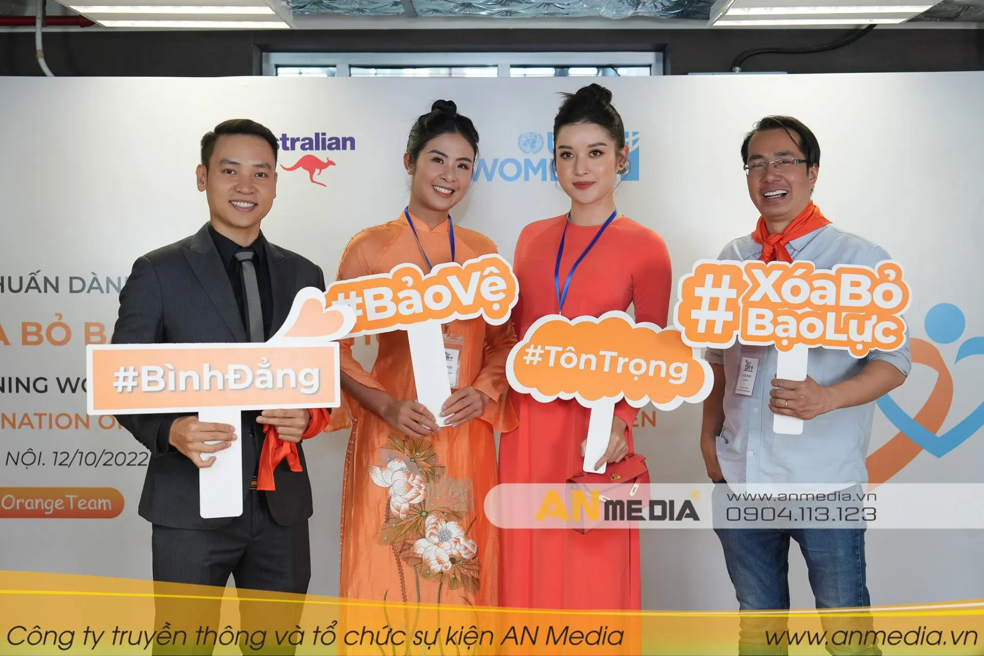 Ca Sĩ Duy Khoa và các nghệ sĩ nổi tiếng khác