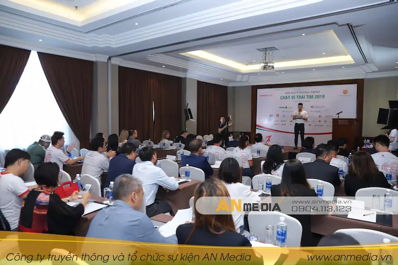 Kịch bản ra mắt sản phẩm mới cùng dự án "Chạy vì trái tim"