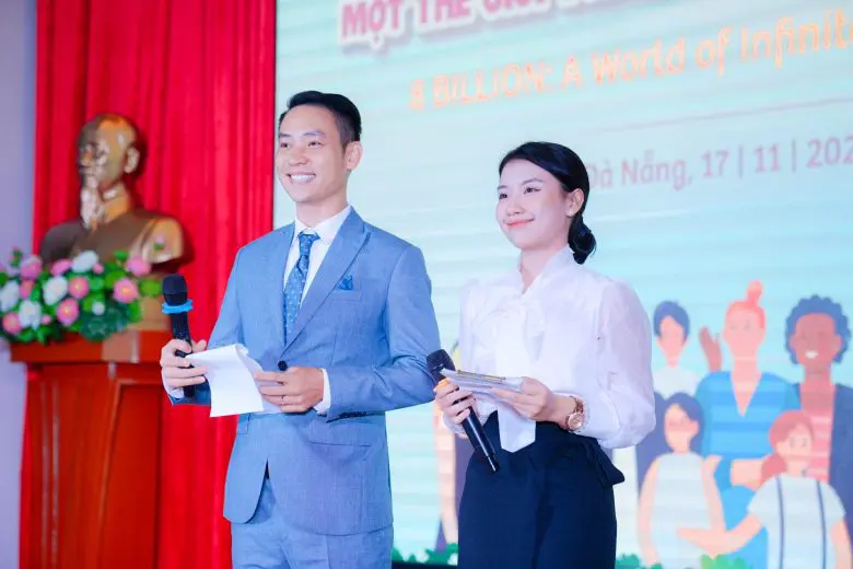 Giám đốc AN Media-Duy Khoa tại buổi lễ trao giải