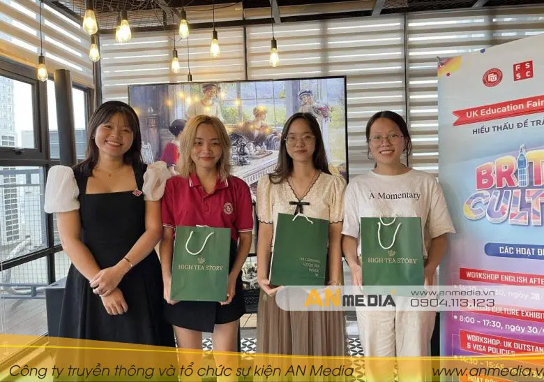 Quà tặng cho các bạn tham gia