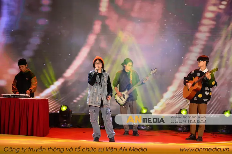 Phần trình diễn của các bạn sinh viên đến từ Học viện Báo chí và Tuyên truyền