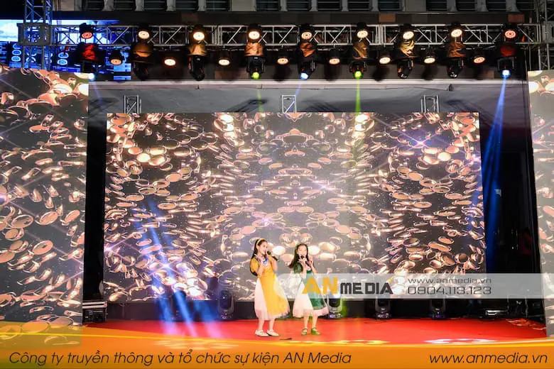 Những tiết mục vô cùng đáng yêu đến từ các bạn trường tiểu học Vinschool Time City và Ngôi Sao