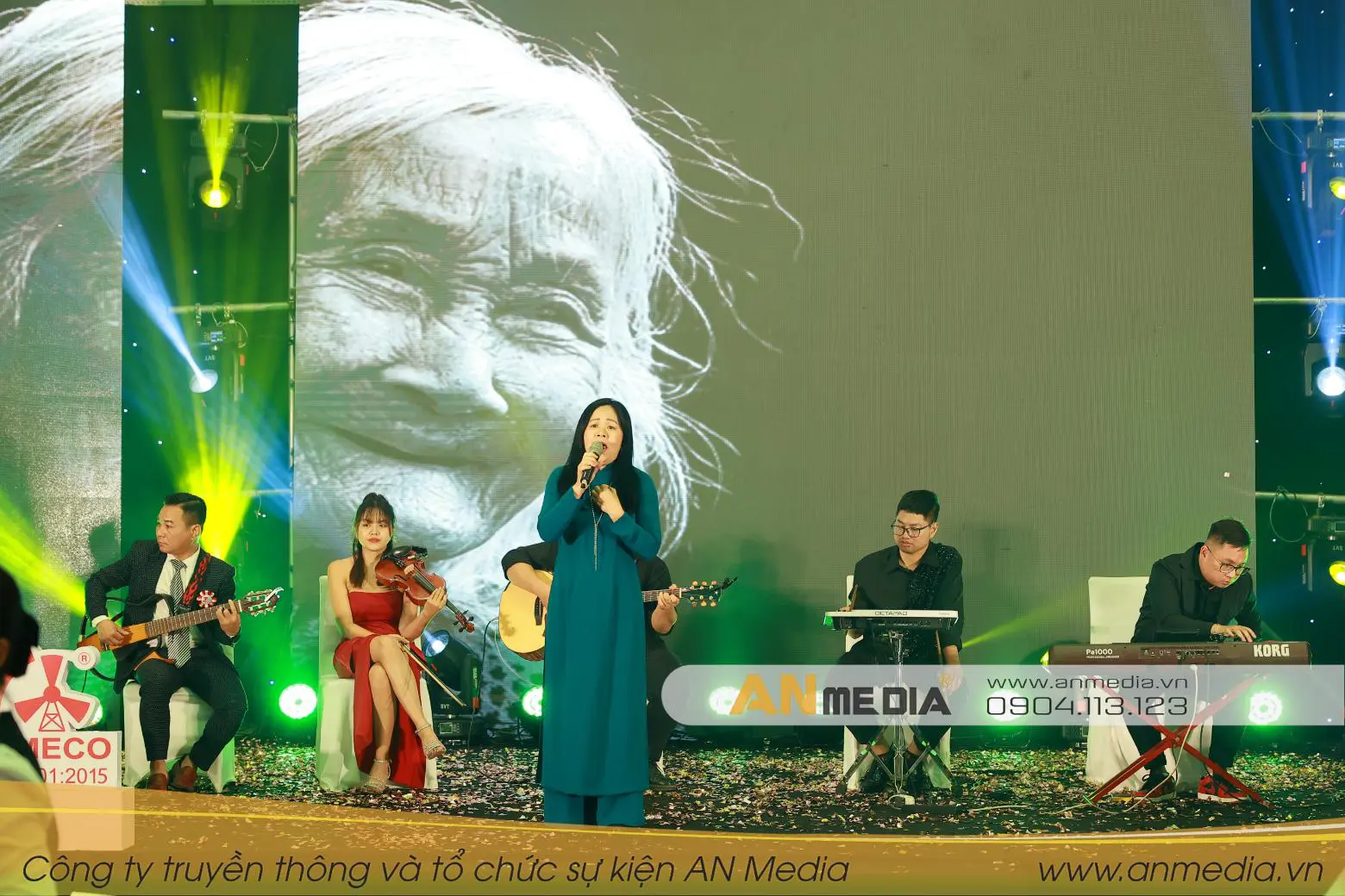 Tiết mục biểu diễn đến từ khách mời