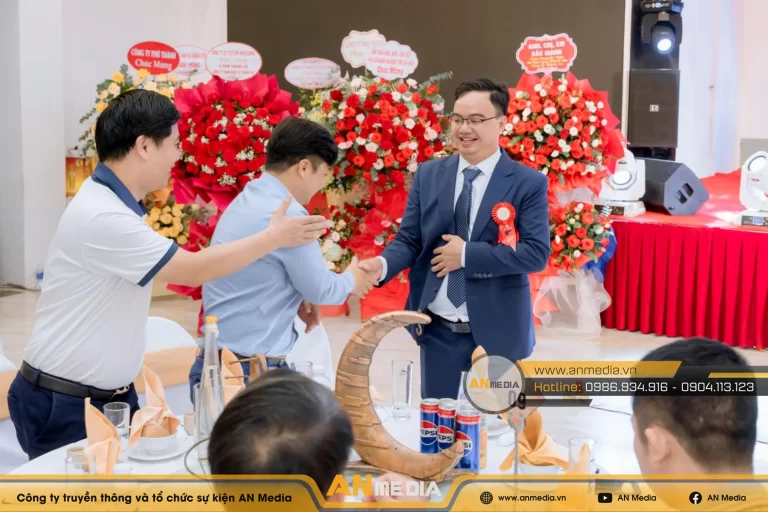 Mẫu bài phát biểu cảm tưởng – Bí quyết phát biểu “chất” như lãnh đạo 