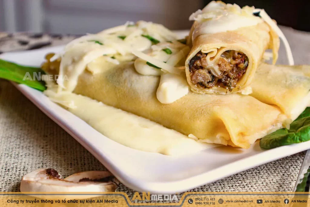 Crepe cuộn đặc trưng với hương vị hài hòa