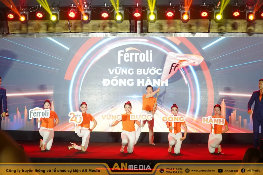 tiết mục múa ferroli-tri-an-20-nam
