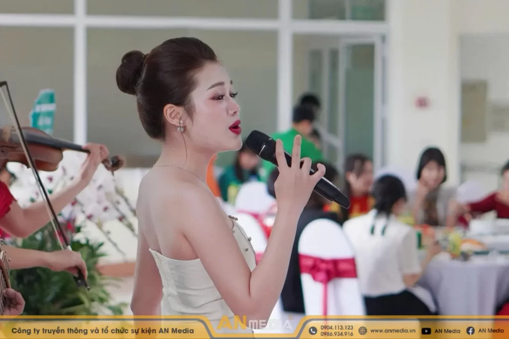 Luôn lan tỏa năng lượng tích cực và niềm say mê nghệ thuật đến khán giả