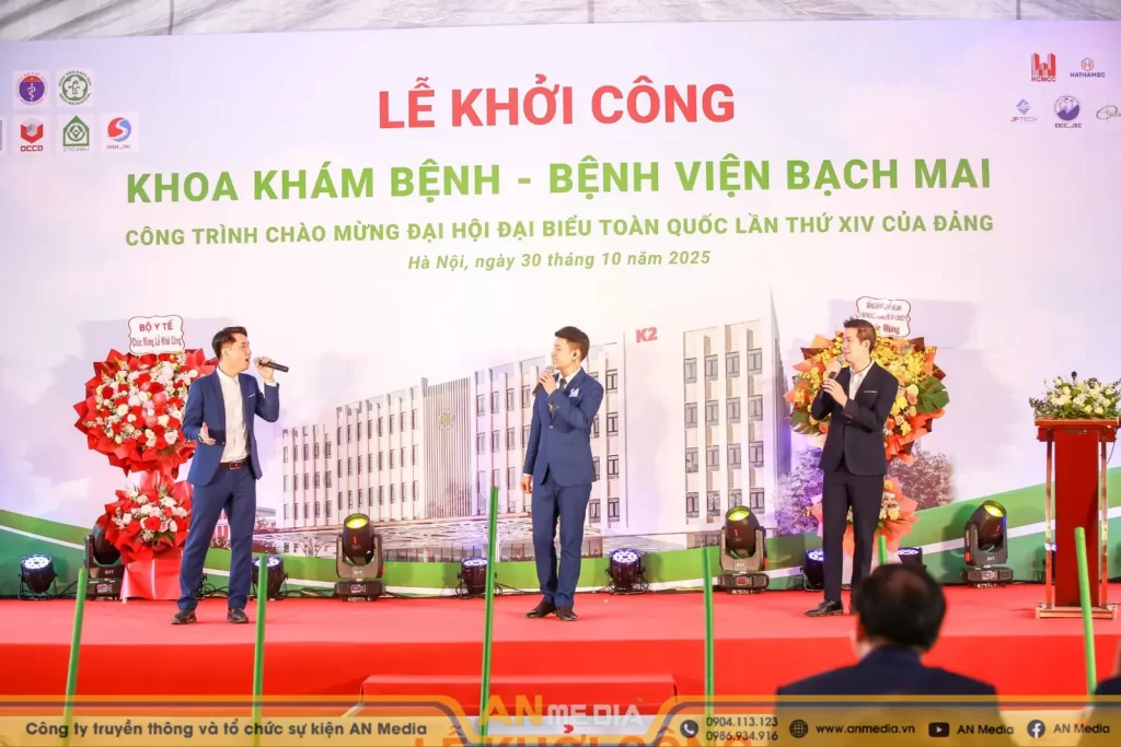 Nhóm nhạc TRE PAPA biểu diễn tại Lễ Khởi Công