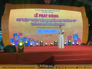 Sân khấu lễ phát động sự kiện “Ngày hội khuyến mại tháng 11” 