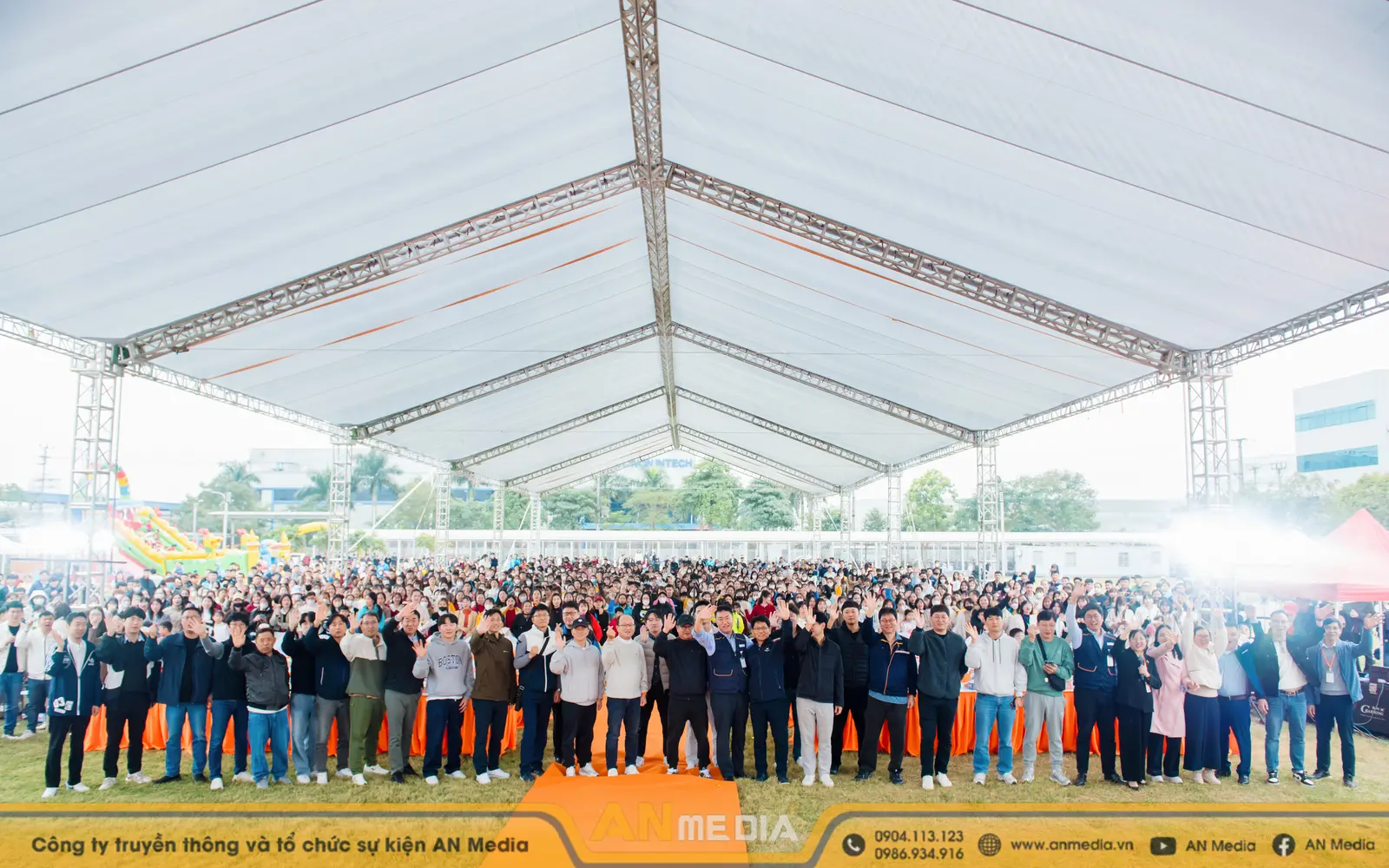 Toàn cảnh Ngày hội gia đình Intops 2025