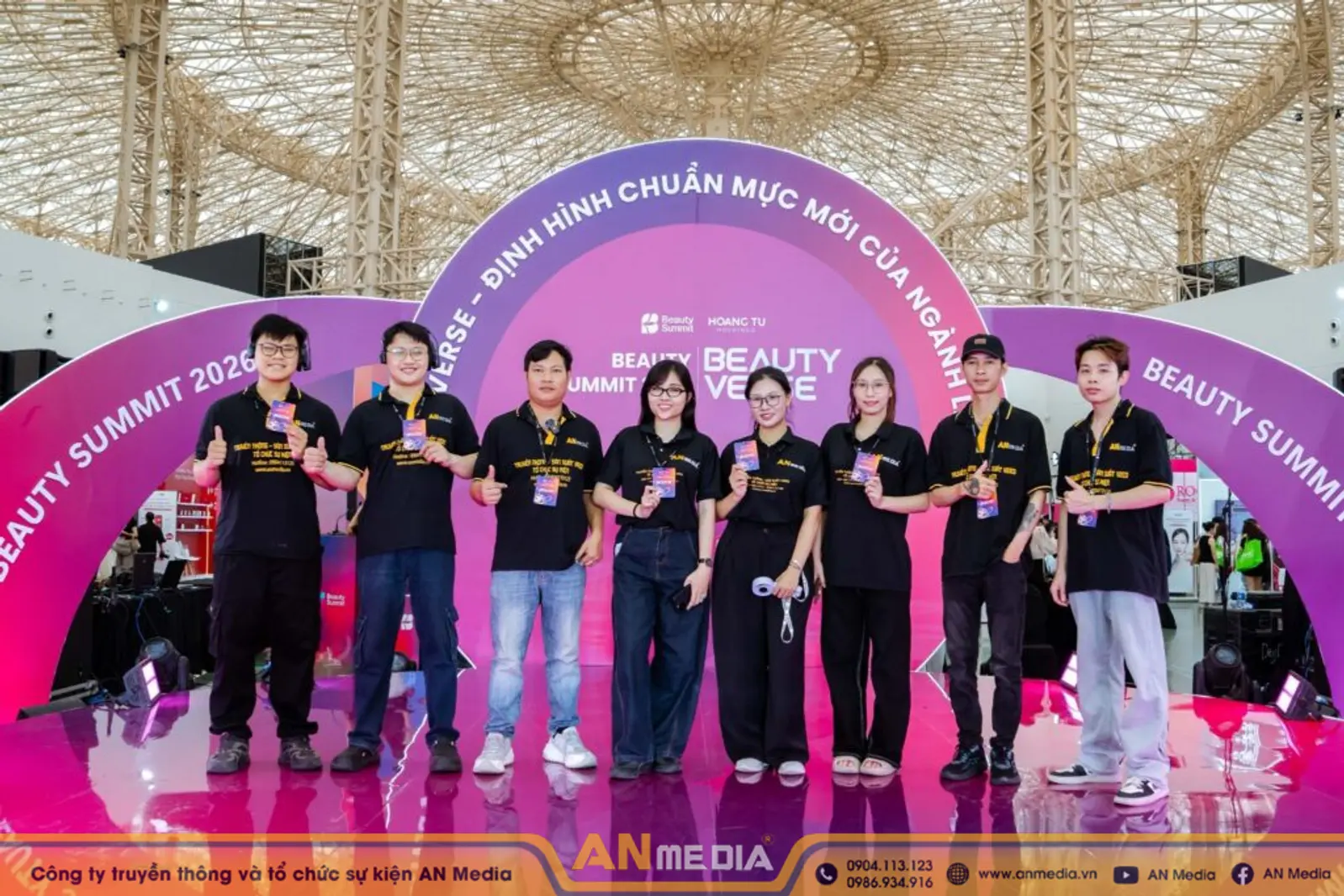 ekip dịch vụ livestream sự kiện Beauty Summit