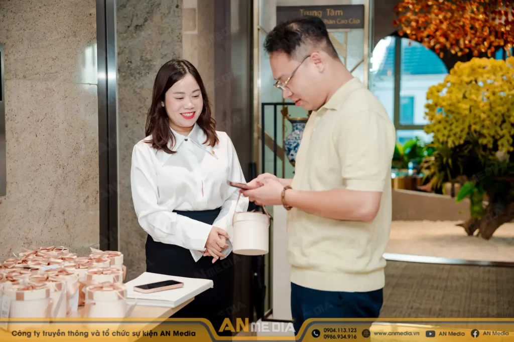 Quà tặng chia tay dành cho các khách mời  VIP