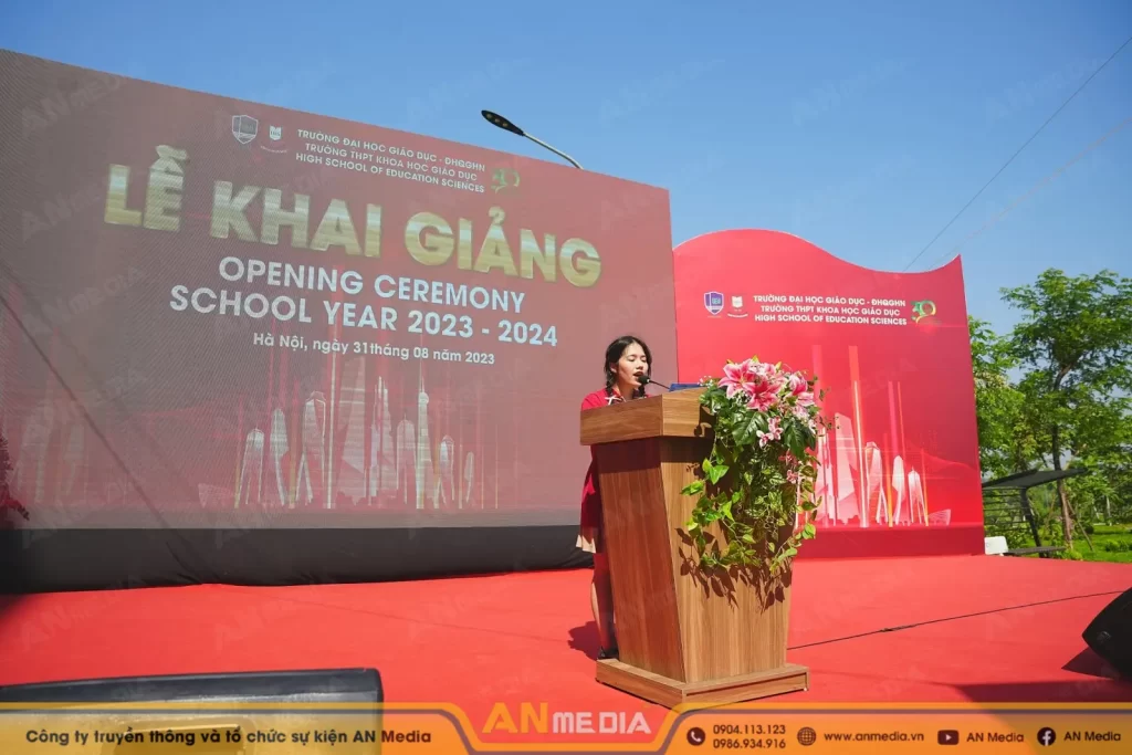 Kích thước sân khấu khai giảng