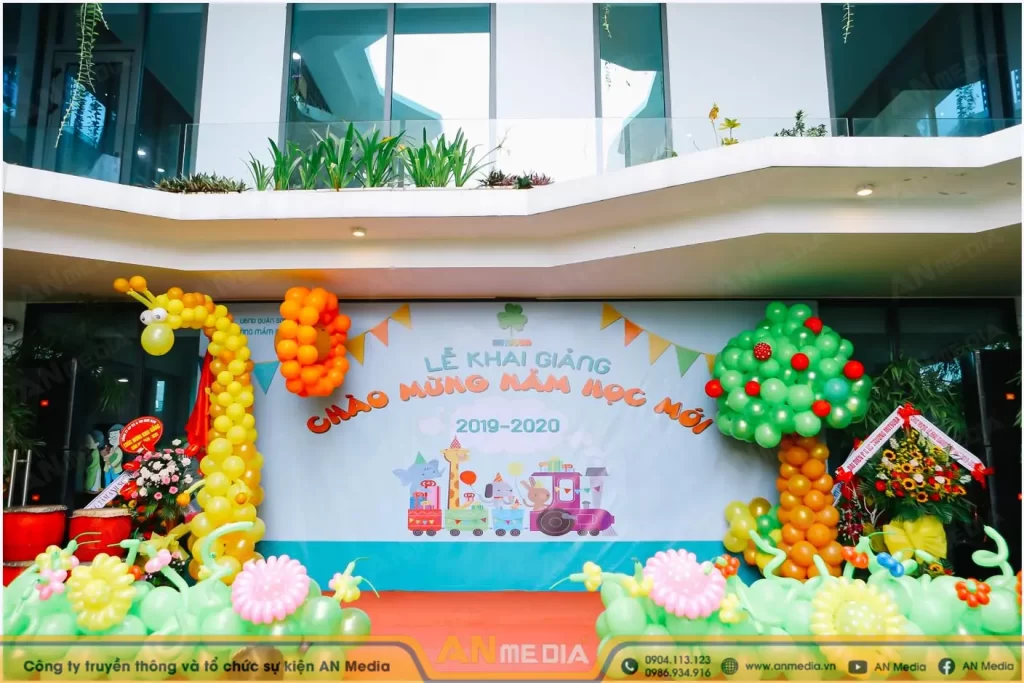 Backdrop khai giảng hoạt hình