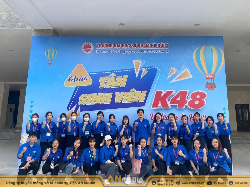 tổ chức sự kiện chào mừng tân sinh viên