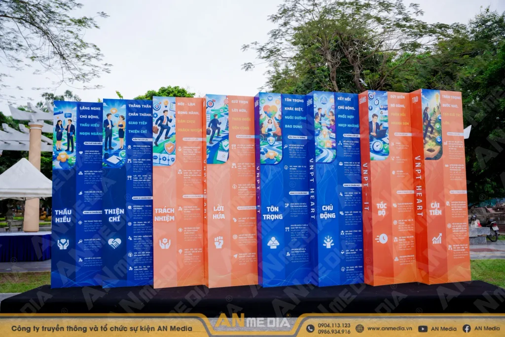 Sân khấu và thiết bị tổ chức giải chạy