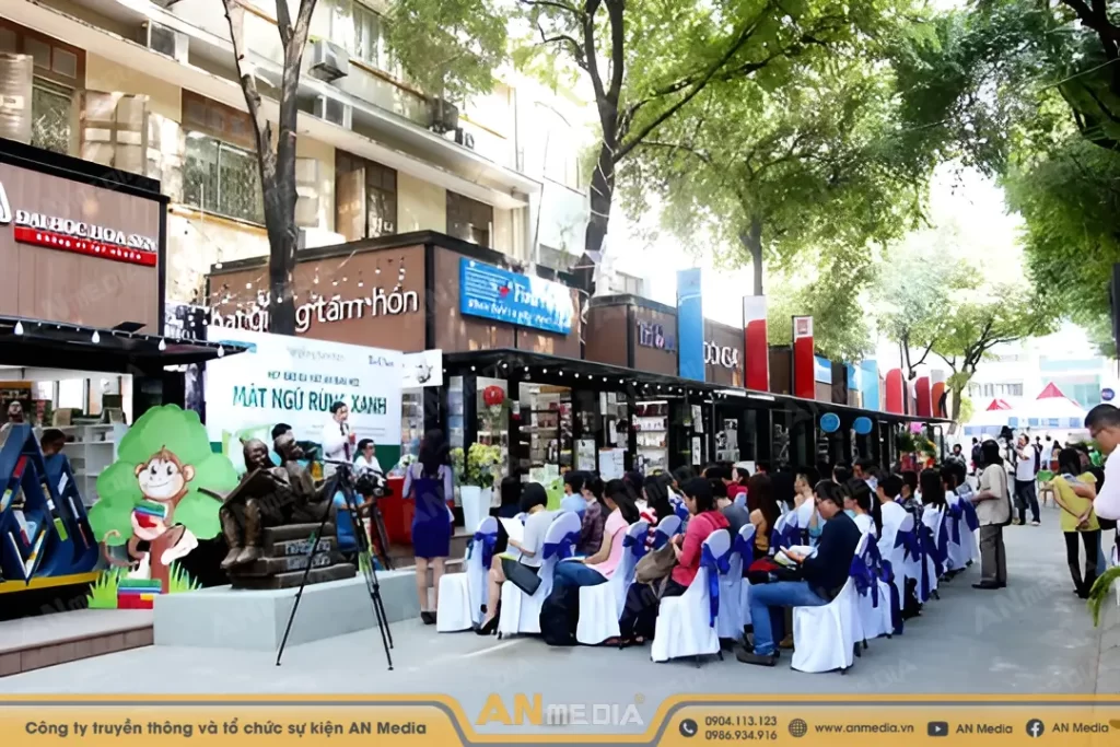 Khách mời/Độc giả đến không đông như dự kiến