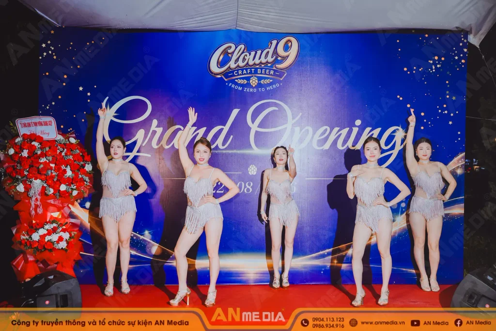 Tiết mục múa Sexy dance “Tái sinh”