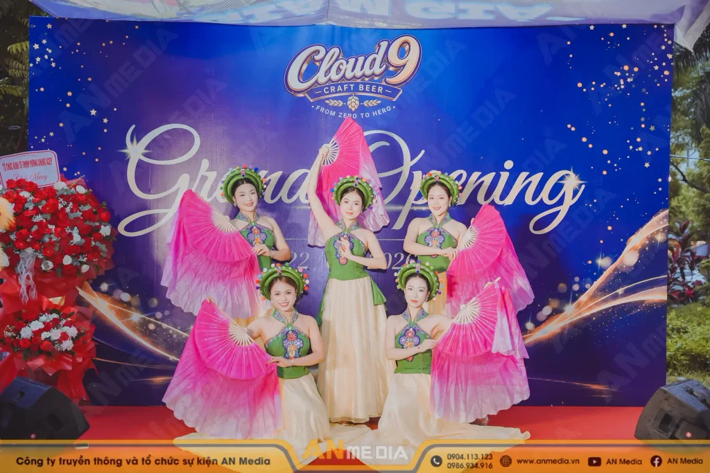 Tiết mục múa tên “Một thoáng Việt Nam”