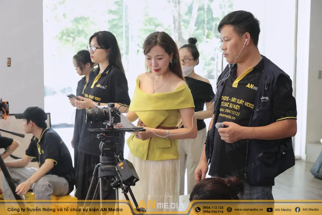 Người dẫn chương trình hay MC