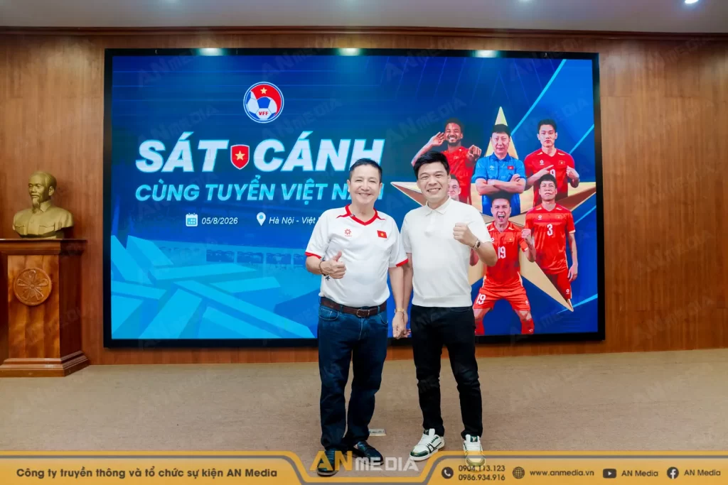 NSƯT Chí Trung cùng diễn viên Trung "Ruồi"