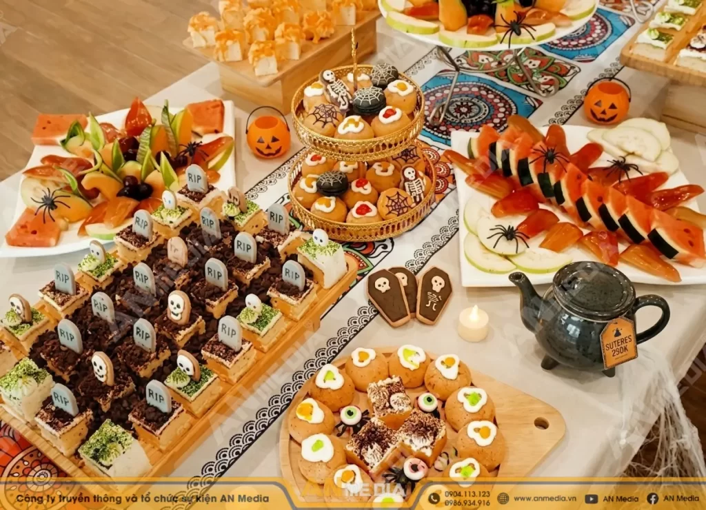 Thực đơn tea break Halloween đa dạng