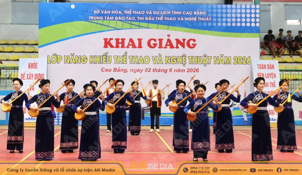 Văn nghệ khai giảng phải phù hợp với lứa tuổi học sinh