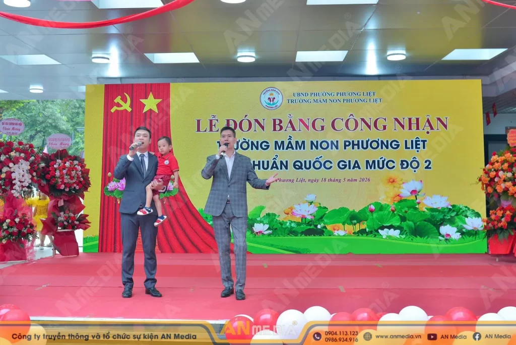 Văn nghệ khai giảng đơn ca/song ca