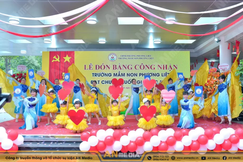 Văn nghệ khai giảng dành cho mầm non
