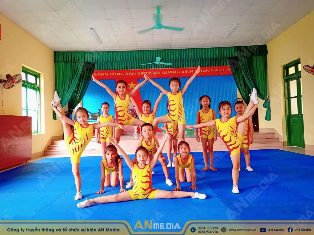 Văn nghệ khai giảng thể dục nhịp điệu