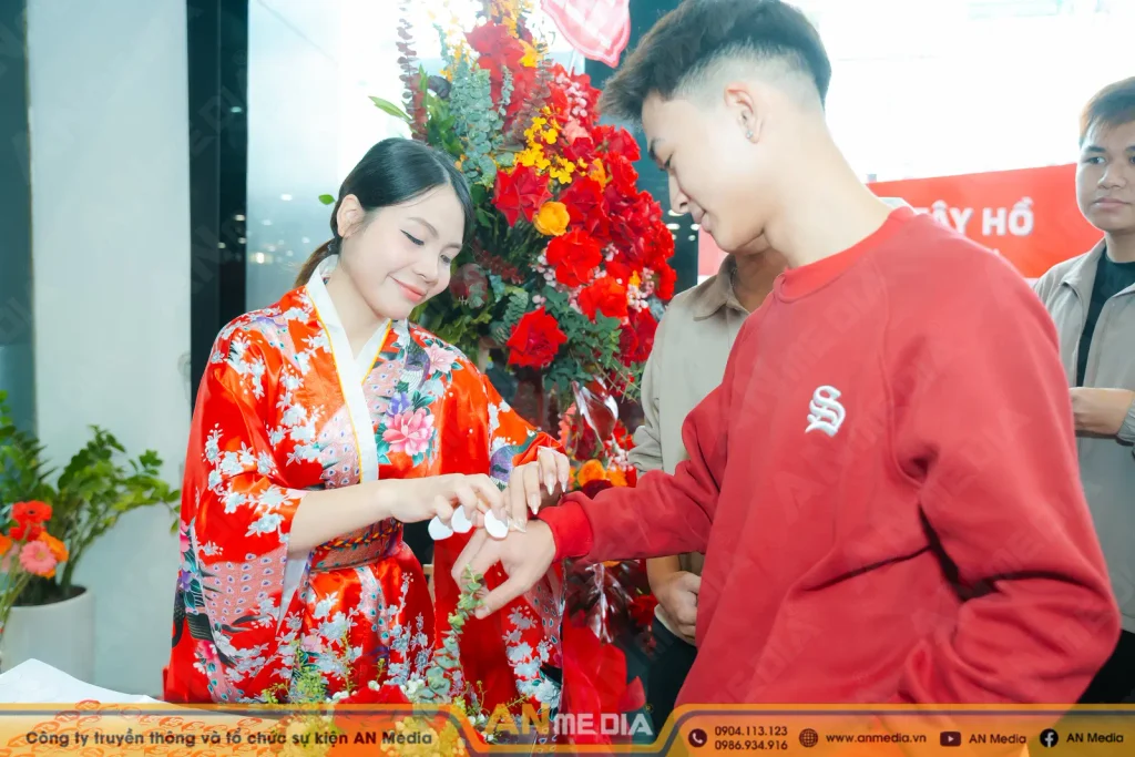 Công việc của PG tiếp rượu, PG tiệc