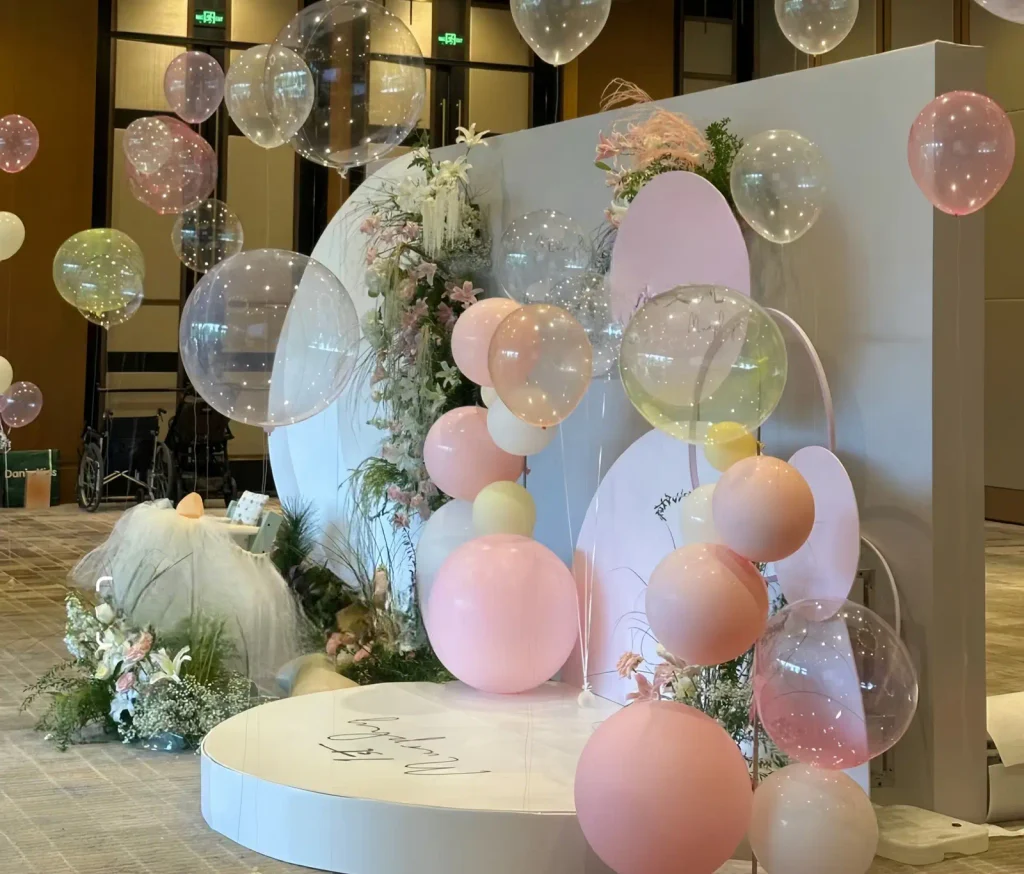 Bóng bay trang trí làm bằng nylon và nhôm