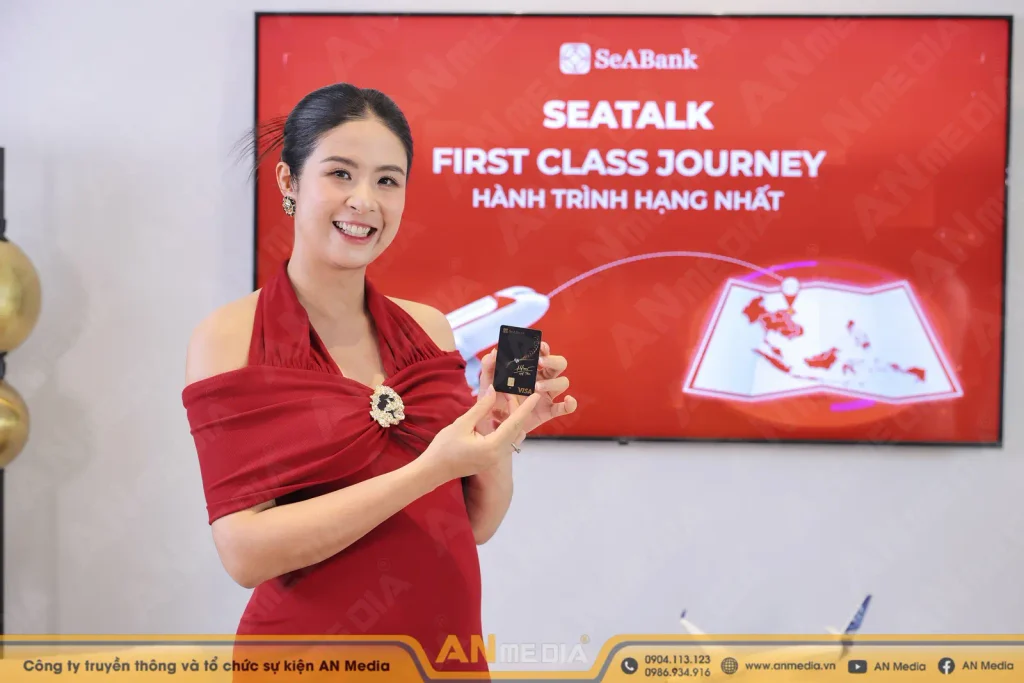 Hoa hậu Ngọc Hân tại sự kiện của SeABank
