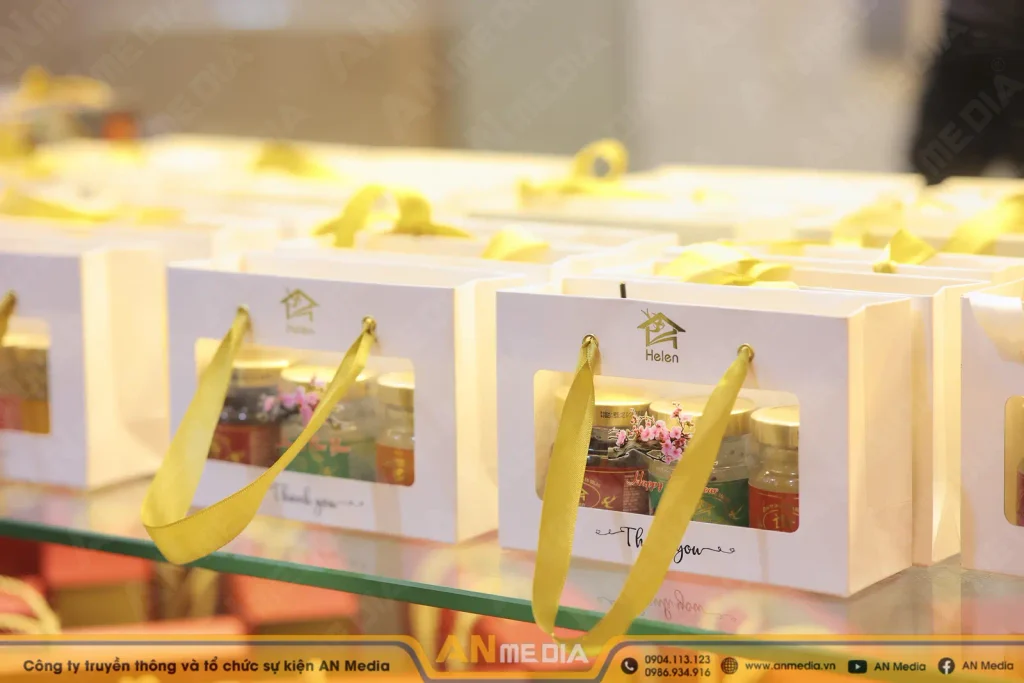 quà tặng hội nghị khách hàng