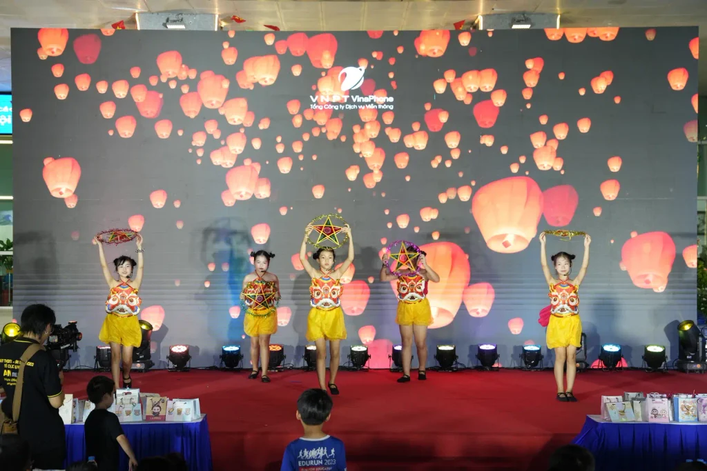 Thuê nhóm múa thiếu nhi cho lễ Giáng sinh