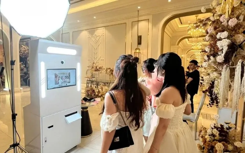 Thuê Photobooth 20/10 kết hợp AI