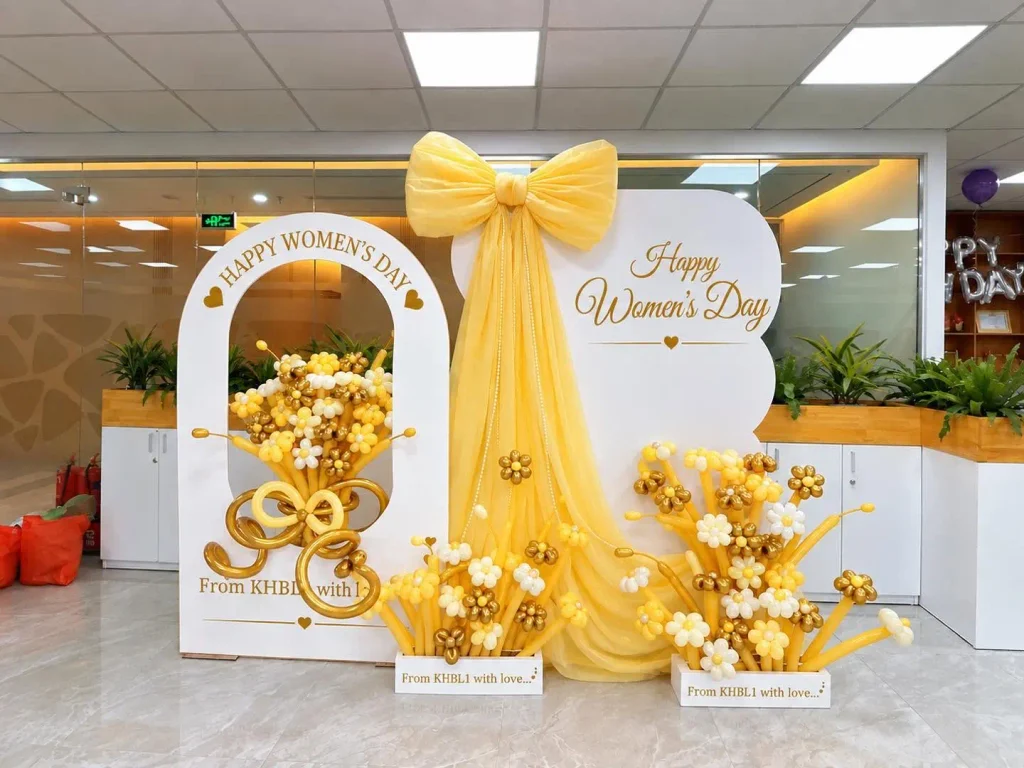 Backdrop 20/10 tone trắng vàng đồng