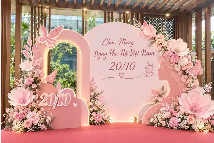 Backdrop 20/10 chủ đề hoa sen, hoa cúc, hoa lụa…
