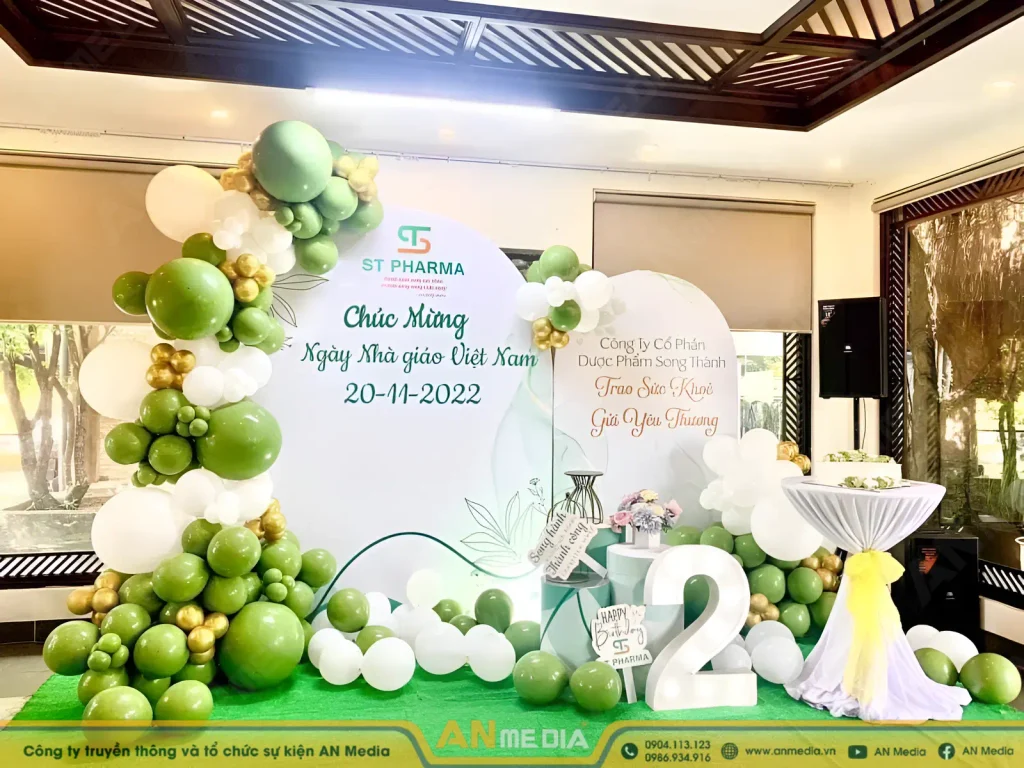 Backdrop 20/11 chữ nổi 3D