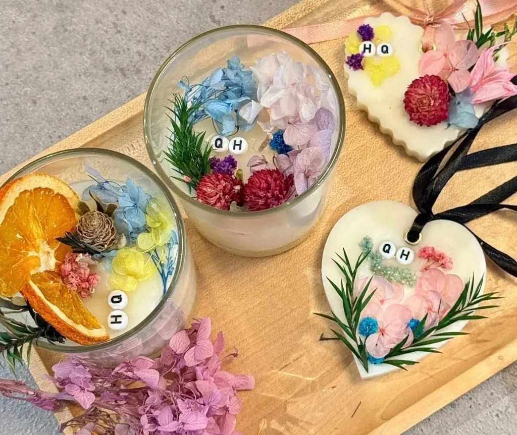 Set nến thơm + trà + thiệp
