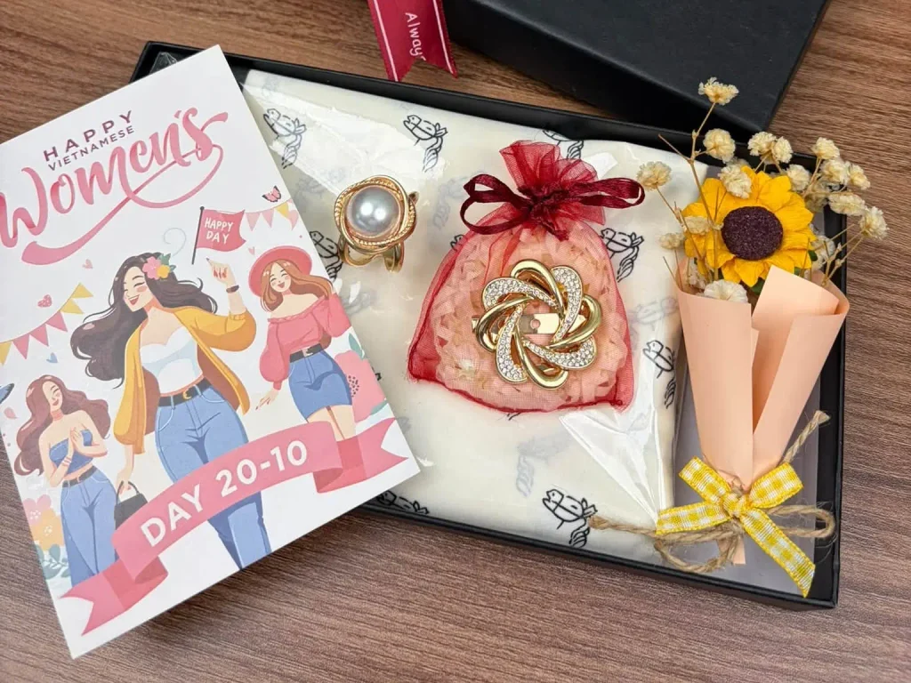 Set quà 20/10 từ 200.000 - 300.000đ/người

