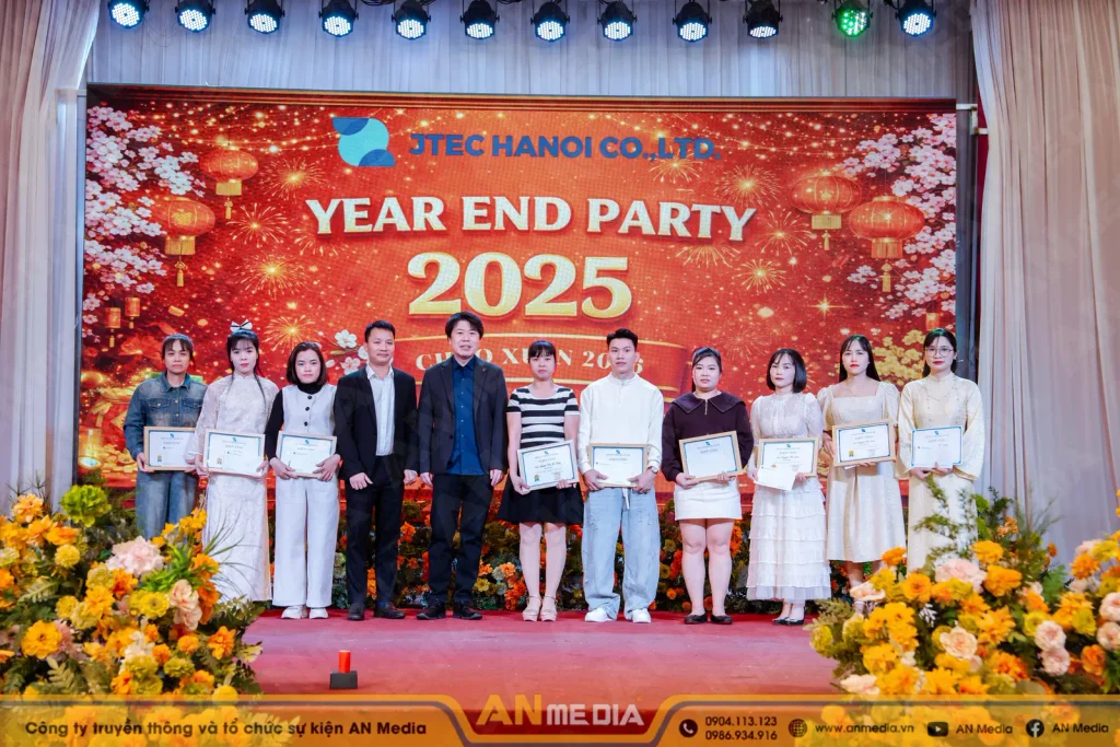 10+ cách tri ân nhân viên tiệc Year End Party