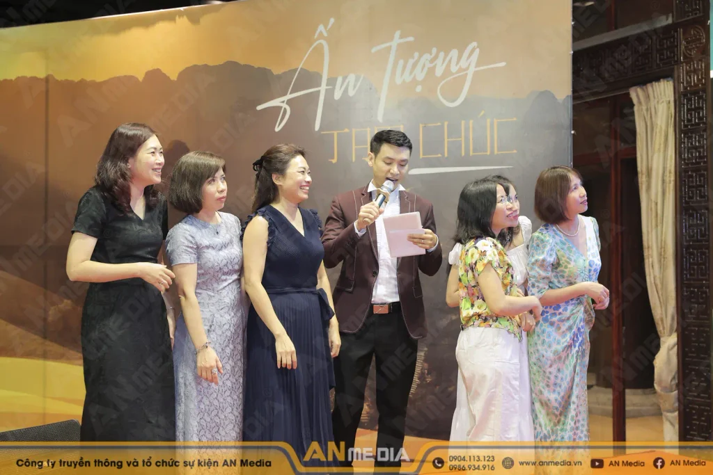 Trò chơi 20/10: Hát tiếp lời bài hát
