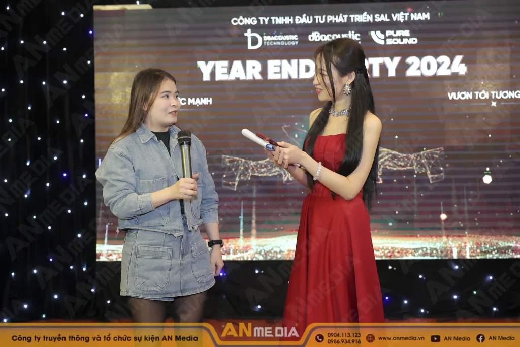 MC sẽ phản ứng và xử lý các tình huống ngoài ý muốn